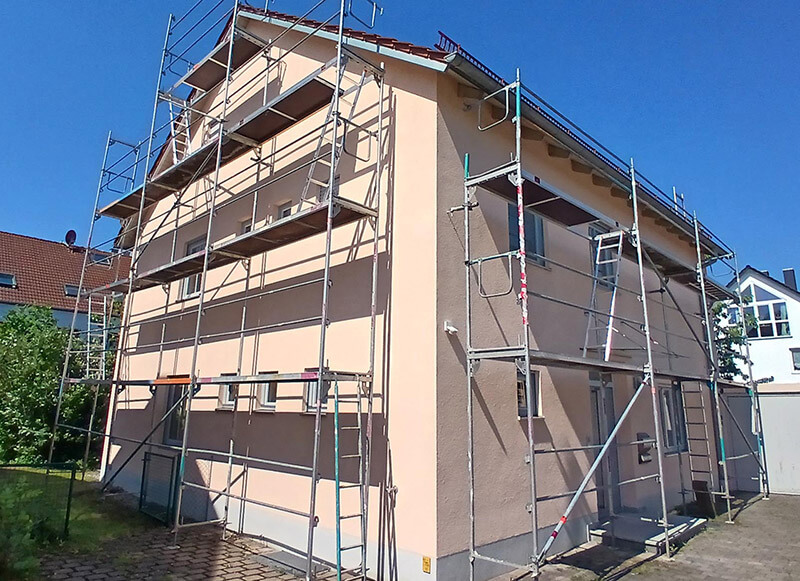 Referenz_Kokeladze_Fassadenanstrich2_vorher Kokeladze Fassadenanstrich im Raum Bobingen bei Augsburg, die Fassade vorher